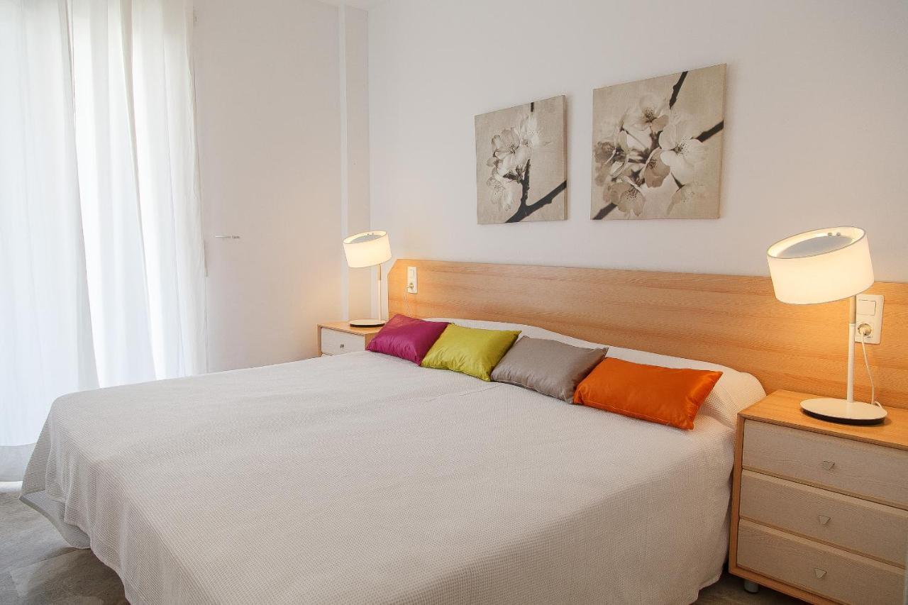 Uhc Ventura Park Apartments Салоу Экстерьер фото