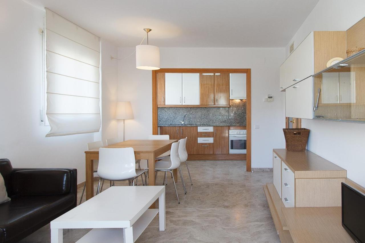 Uhc Ventura Park Apartments Салоу Экстерьер фото