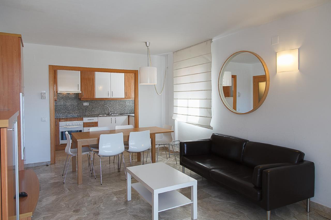Uhc Ventura Park Apartments Салоу Экстерьер фото