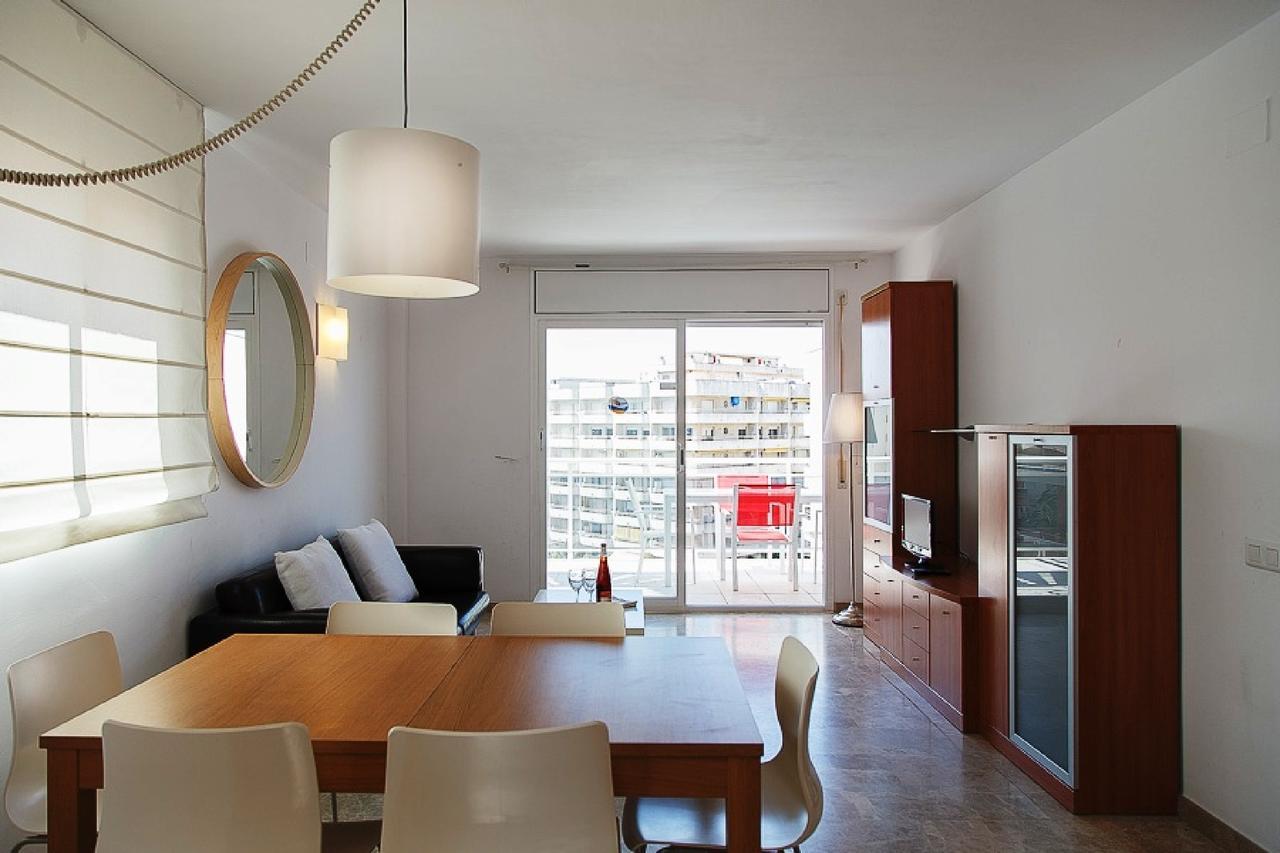 Uhc Ventura Park Apartments Салоу Экстерьер фото