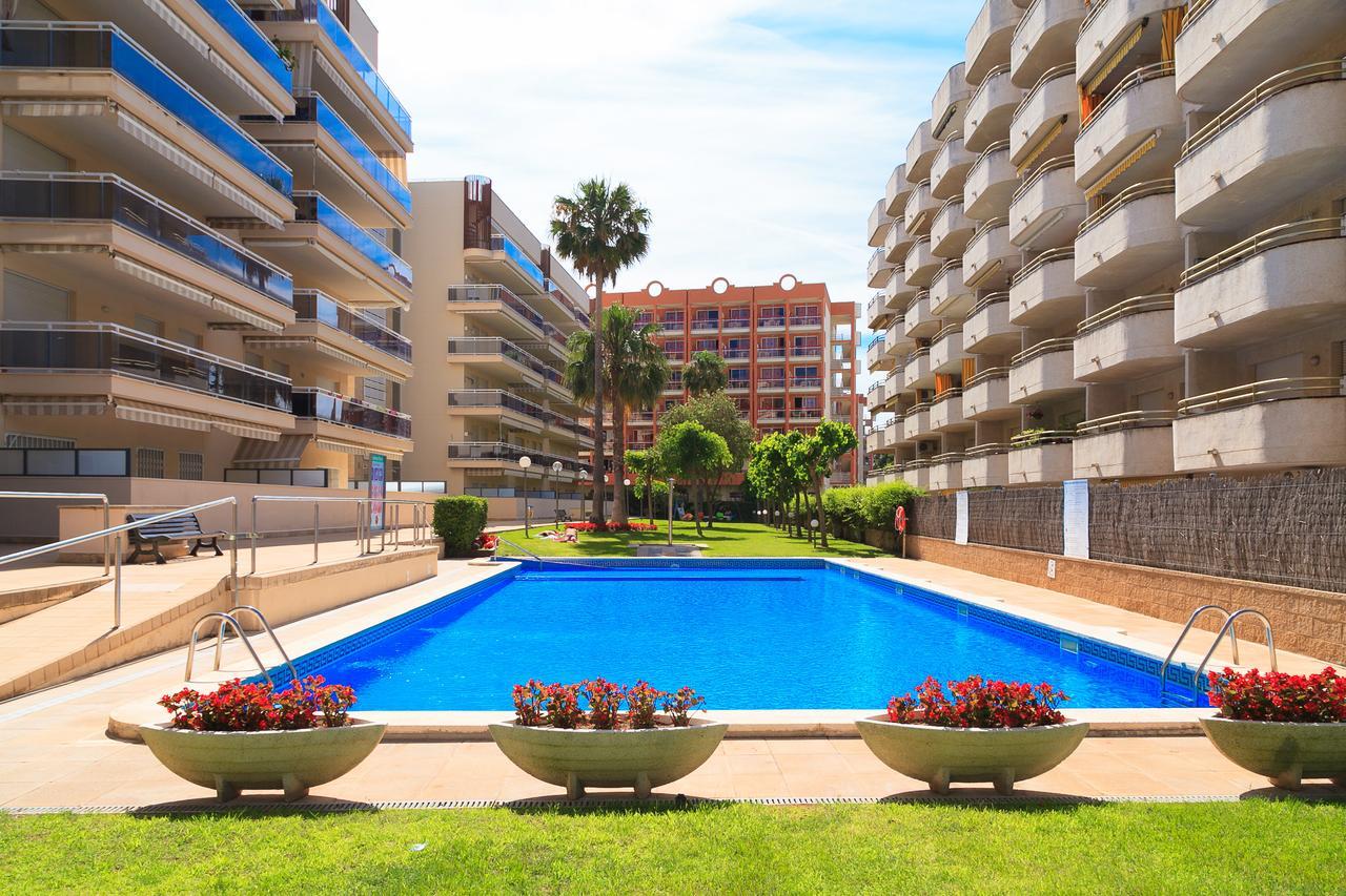 Uhc Ventura Park Apartments Салоу Экстерьер фото