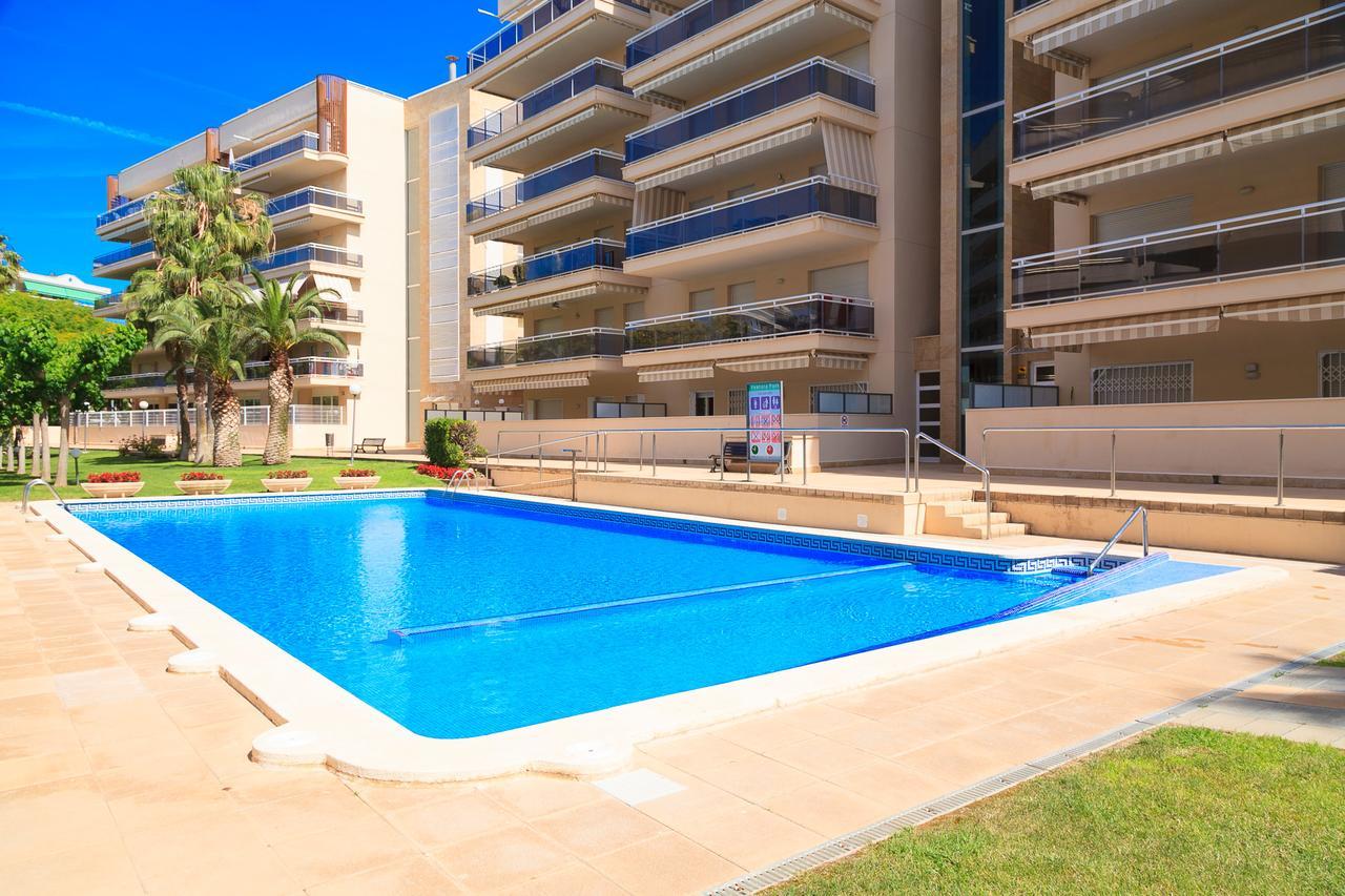 Uhc Ventura Park Apartments Салоу Экстерьер фото