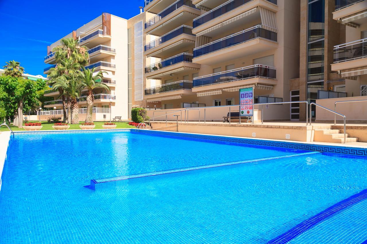 Uhc Ventura Park Apartments Салоу Экстерьер фото